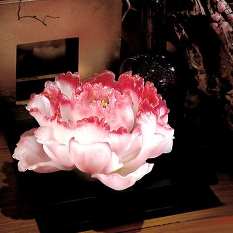 Хрустальный сад Лоретты Янг. Стеклянные скульптуры LIULI