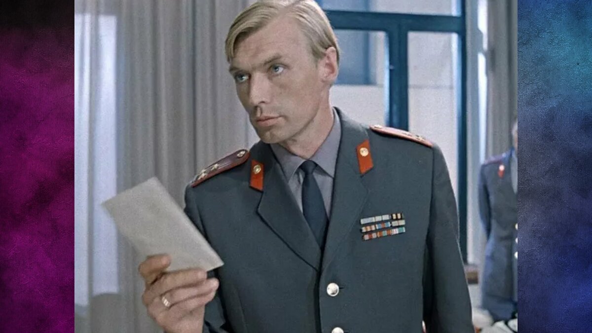Олялин в роли Верченко, полковника милиции в к/ф «Джентльмены удачи» (1971)