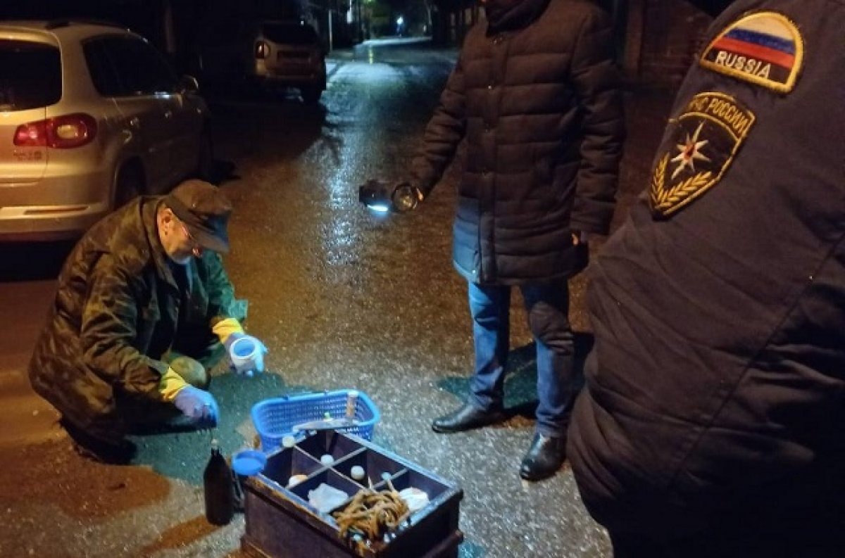    В канаве в Уфе обнаружили воду неестественного зеленого цвета