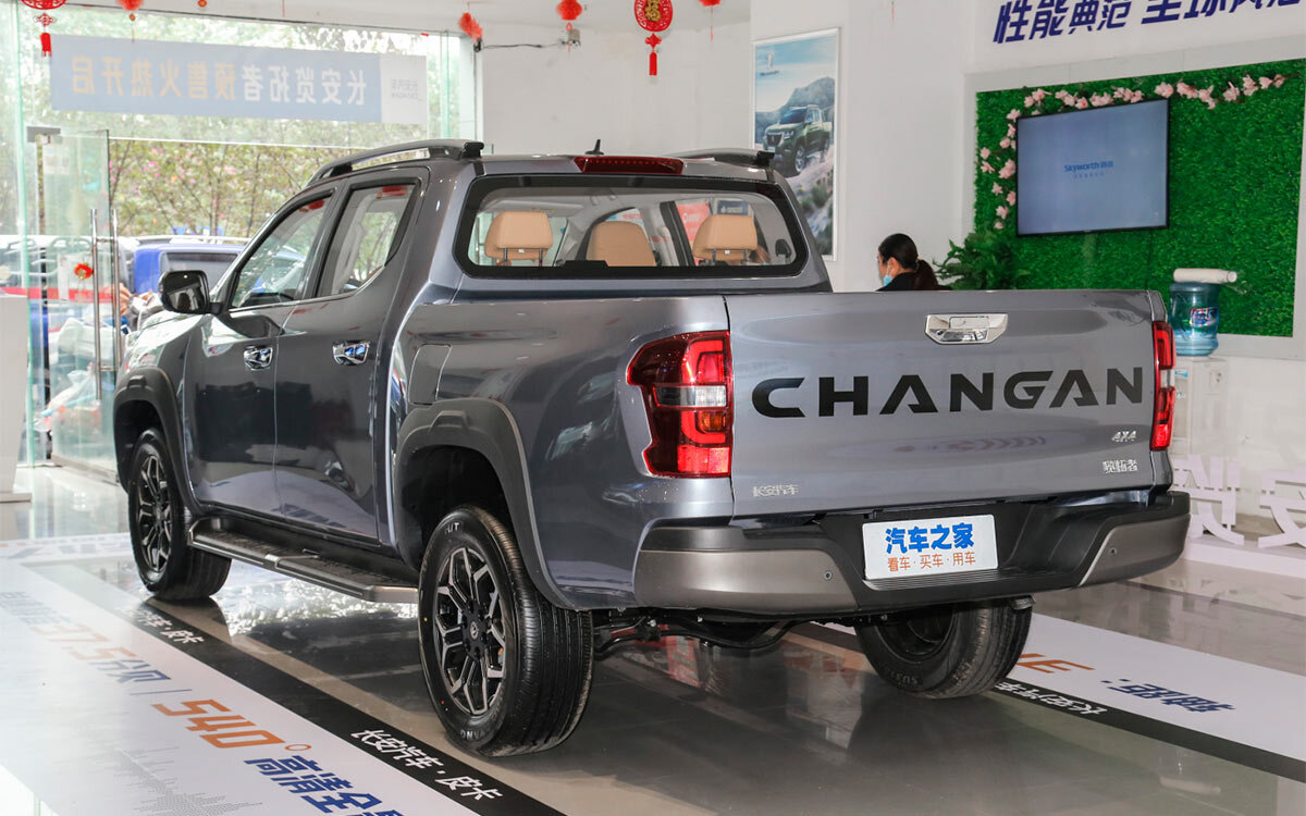 Changan начал принимать заказы на пикап, похожий на Toyota Tundra | РБК  Autonews | Дзен