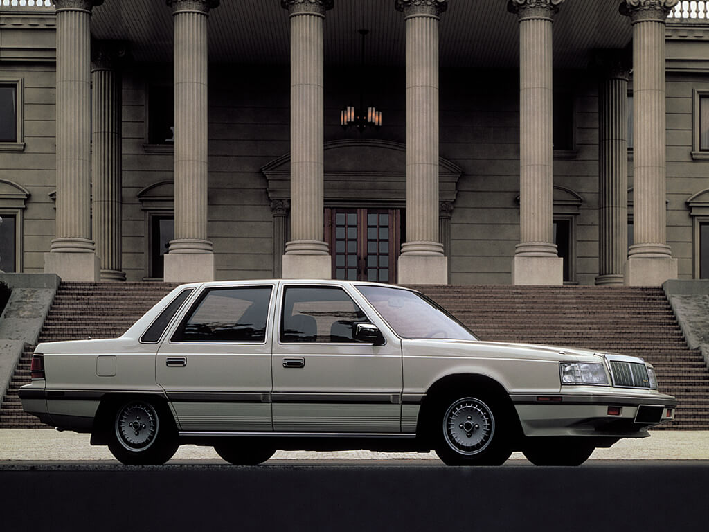 Hyundai Grandeur первой генерации –  обратите внимание на окошки в задних стойках
