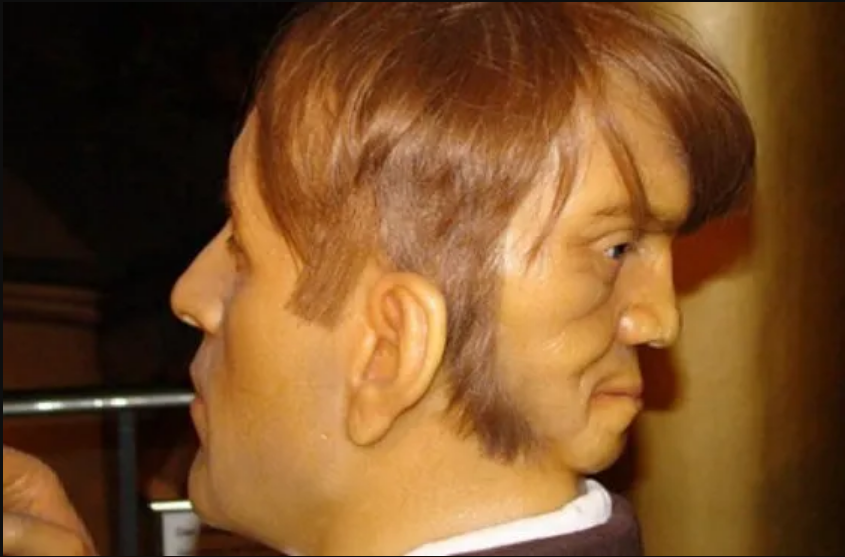 Восковая фигура Эдварда Мордейка