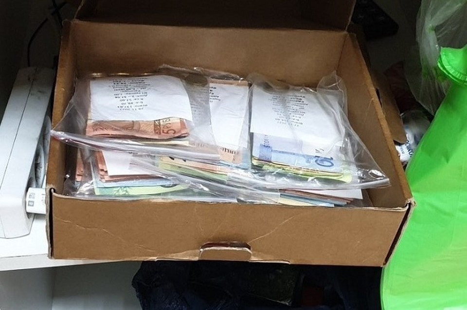     Наличную выручку скрывали и делили между собой, а зарплату почти всему персоналу платили в конвертах. Фото: КГК