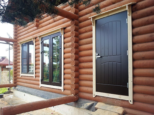 Надежная металлическая входная дверь