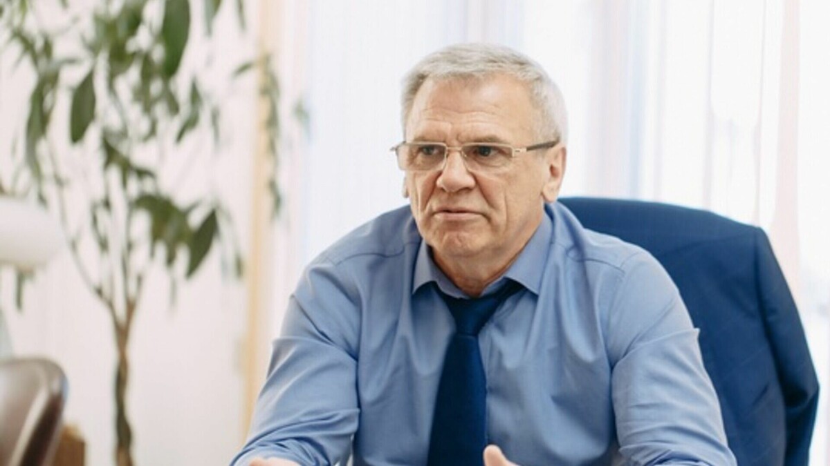     65-летний спикер Заксобрания Нижегородской области Евгений Люлин пробежал более 10 км по Москве. Об этом он рассказал на своей странице в соцсети.