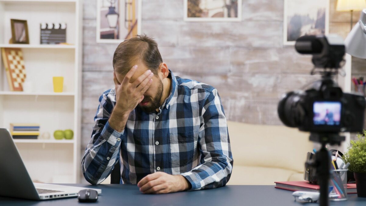     Гражданин опорочил честь и достоинство сотрудника уголовно-исполнительной инспекции.