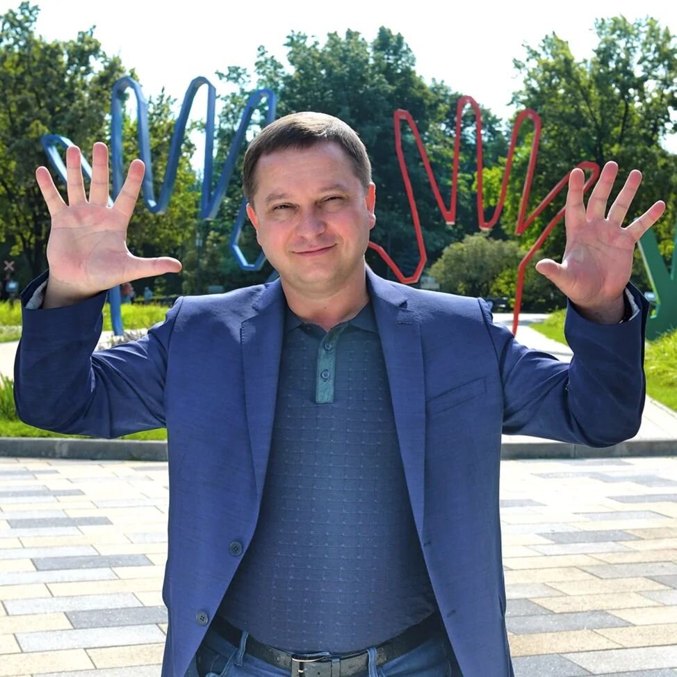 Роман Худяков