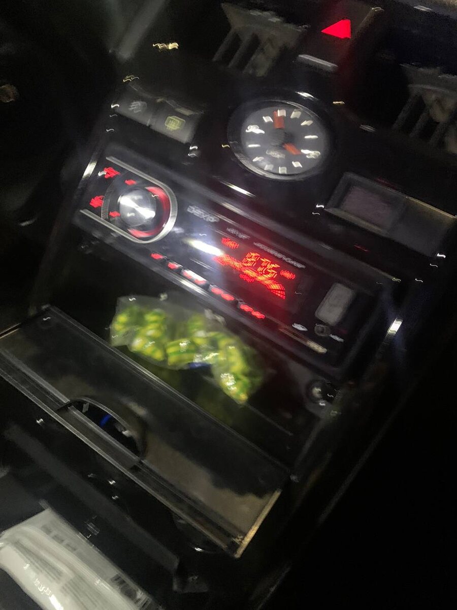  📷    В Оренбурге задержали заезжих наркосбытчиков с крупной партией мефедрона Марина Шарт