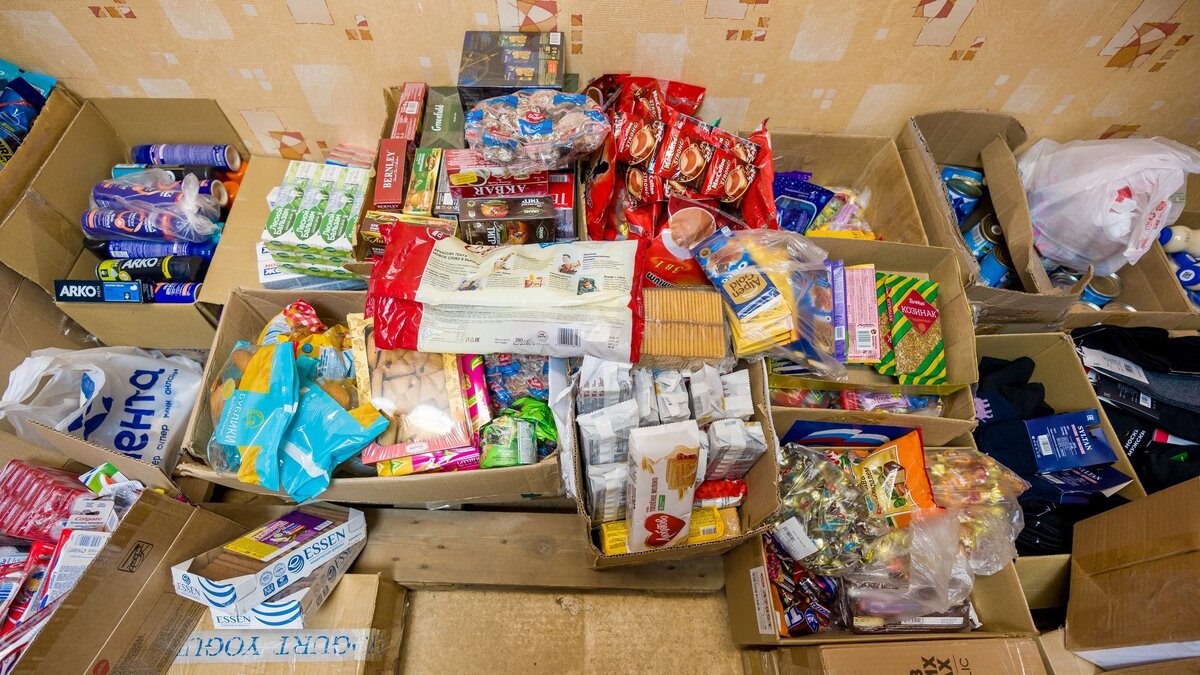    Сотрудники пекарни Нижневартовска отправили участникам СВО сладкие подарки