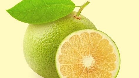 Желтые грейпфруты обладают явной горчинкой, оказывают благоприятное действие на работу сердца и повышают эластичность сосудов (фото: dreamstime.com)