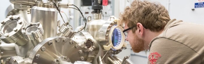 Физик за своим главным делом- наблюдать и исследовать природные процессы, и придумывать новую физику, чтобы более точно и полно понять увиденное.