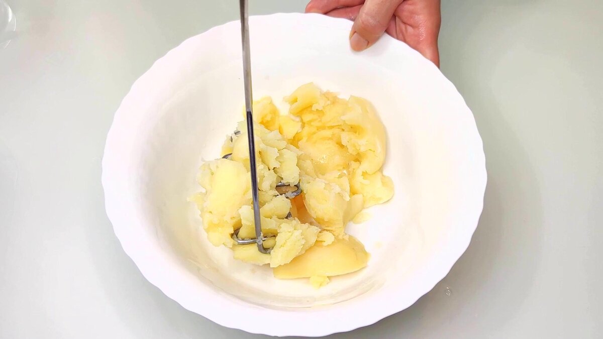 Самые любимые котлеты нашей семьи. Беру кулачок фарша и готовлю целую кучу котлет (делюсь "секретом") Самые любимые котлеты нашей семьи. Беру кулачок фарша и готовлю целую кучу котлет (делюсь "секретом")