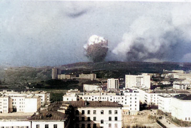 взрывы на складах боеприпасов в североморске, 1984 год. североморск 1984. североморск 1984. североморск 1984. североморск 17 мая 1984.