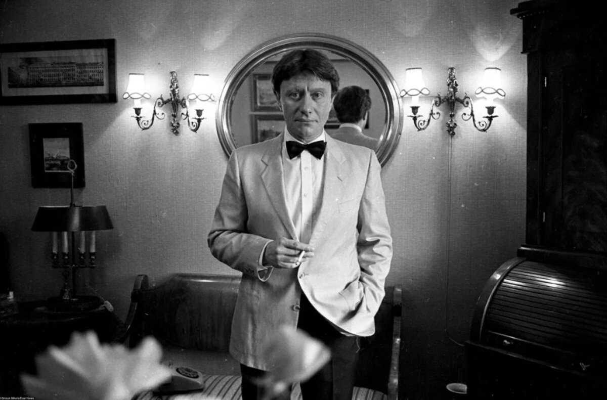 Андрей Миронов