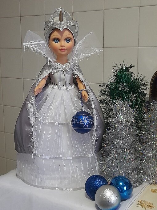"Снежная королева" - новогодний образ куклы Анастасии. Январь, 2023.