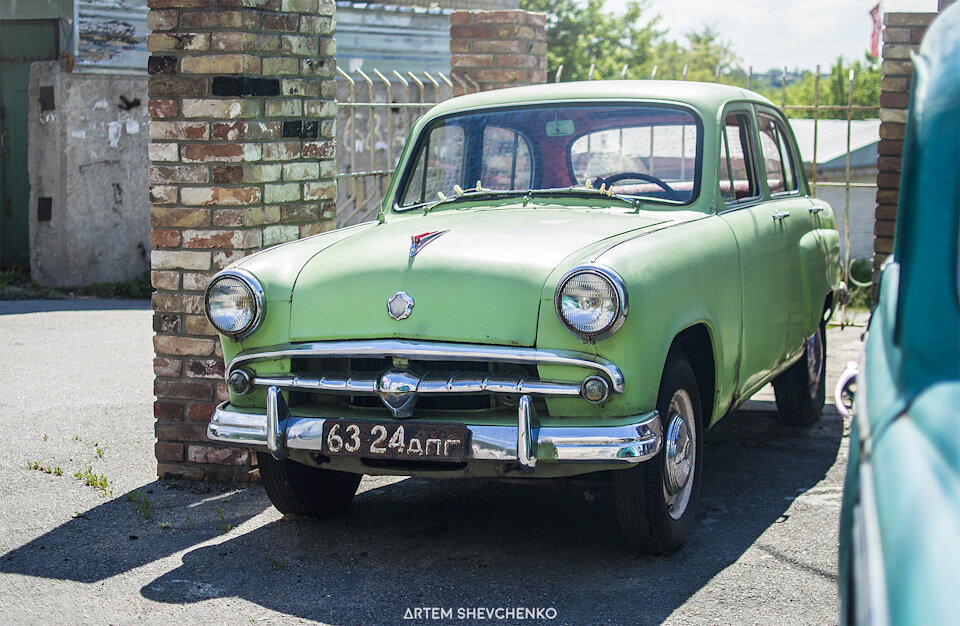 1956 года начала серийного выпуска москвич 402. В 1962 год начало серийного выпуска москвич 403. 