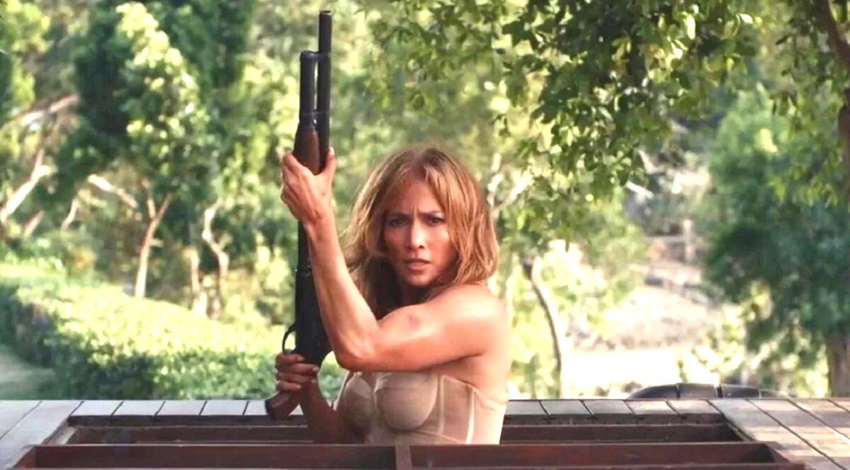 Только подумал, а не слазить ли мне в подпол за картошкой, а оттуда Дженнифер Лопес ка-а-ак выпрыгнет! 