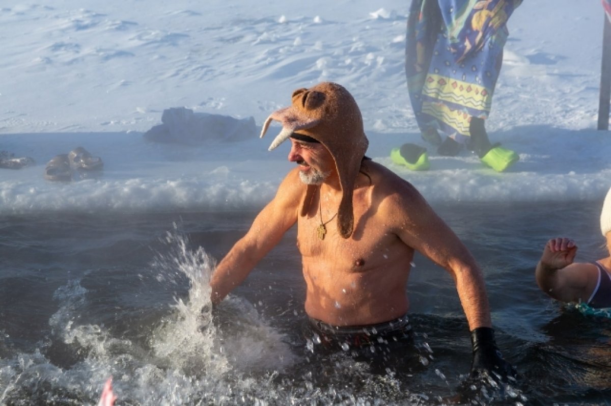    В Новосибирске моржи проведут сутки в ледяной воде