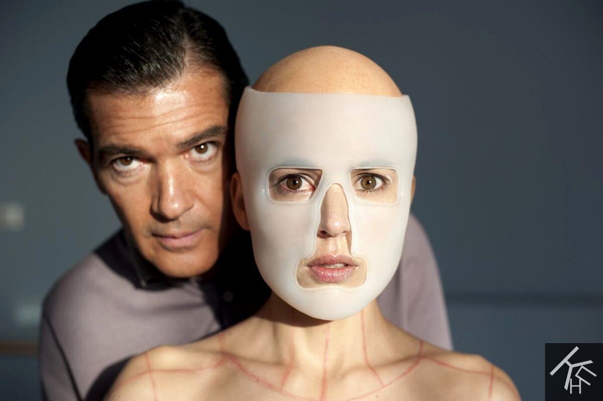 Кадр из фильма "Кожа в которой я живу"