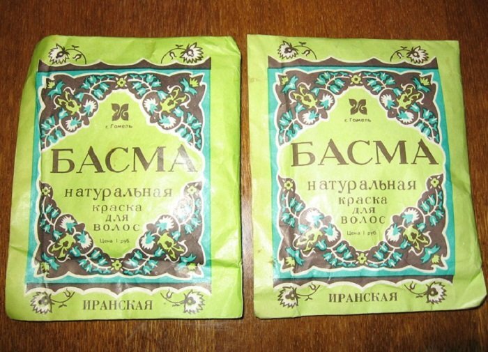 Самыми распространенными были растительные краски, например, с помощью басмы можно было стать брюнеткой. /Фото: takprosto.cc