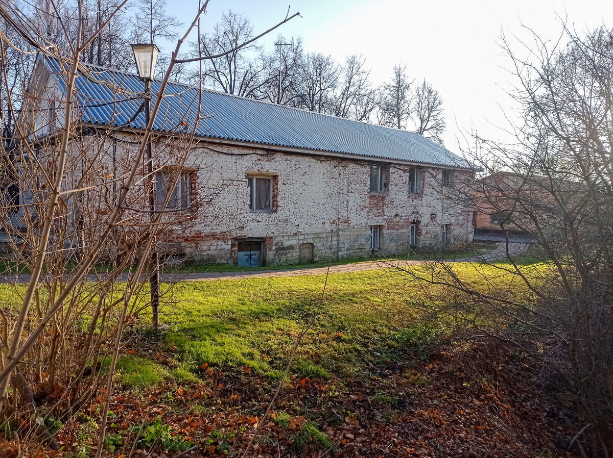 Одно из зданий бывшей суконной фабрики