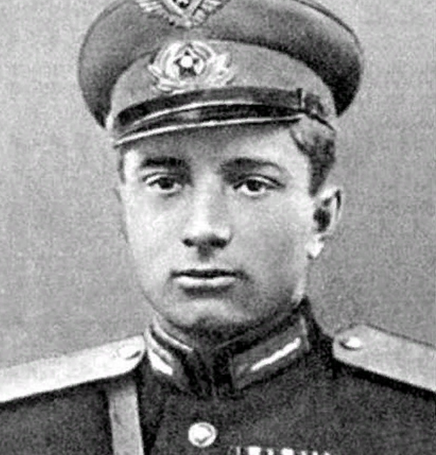 Владимир Гуляев в военные годы