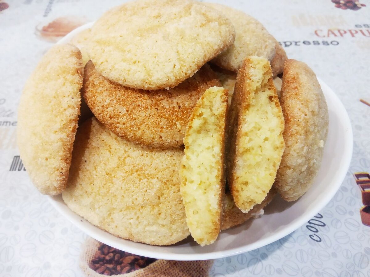Печенье из манки. Марокканское печенье. Печенье с манкой. Простое печенье на манке.