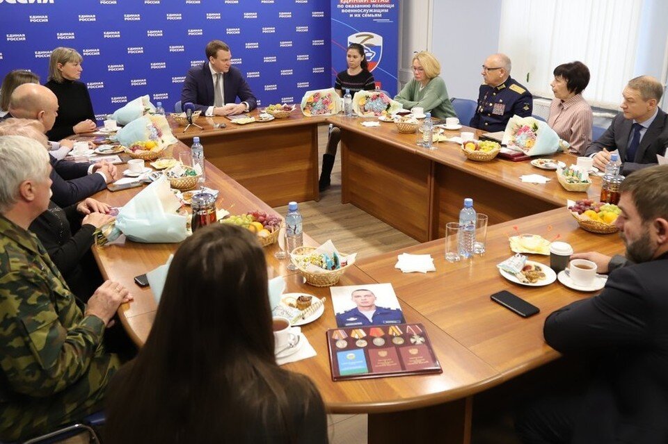     Губернатор Малков встретился с матерями и женами воинов, погибших в ходе СВО.