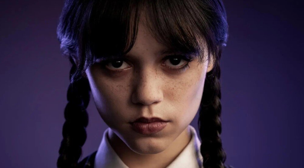     Промо-фото 1 сезона сериала «Уэнсдэй» (2022)