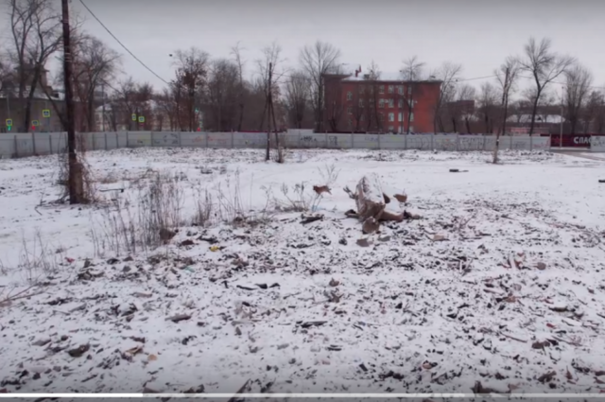    В Самаре за ТЦ «Вива Ленд» снесли «мертвый квартал»