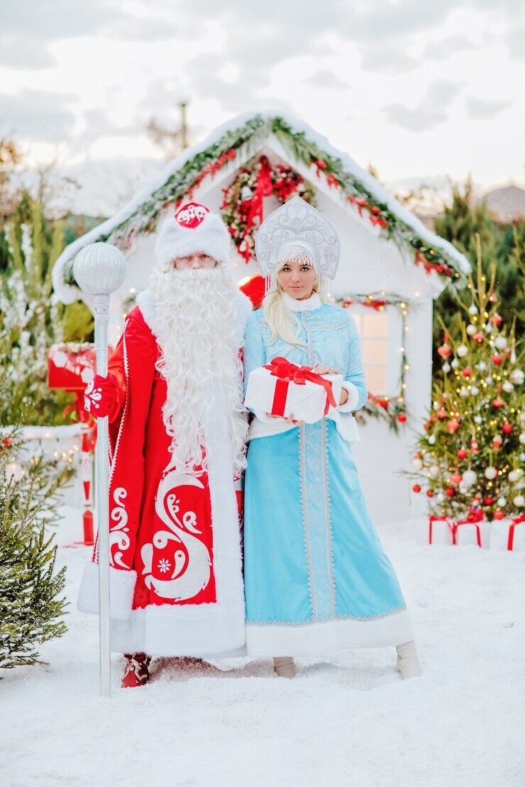Дед Мороз и Снегурочка