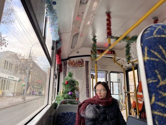     Новогодний троллейбус. Фото: saratov.mk.ru "МК в Саратове"