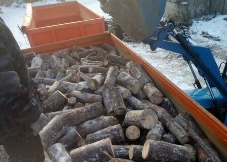    В Грачевском районе для мобилизованных заготовили 30 кубометров дров Елена Шкатова