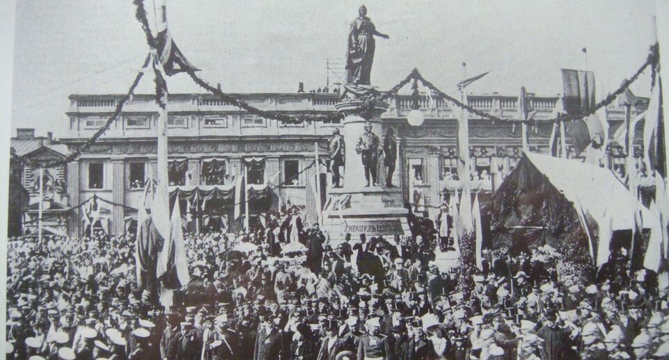 Торжественное открытие памятника📷
