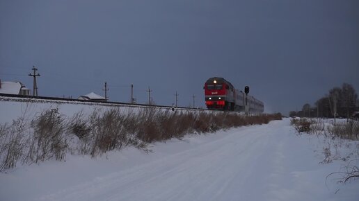 Тепловоз ТЭП70БС-254 с поездом 