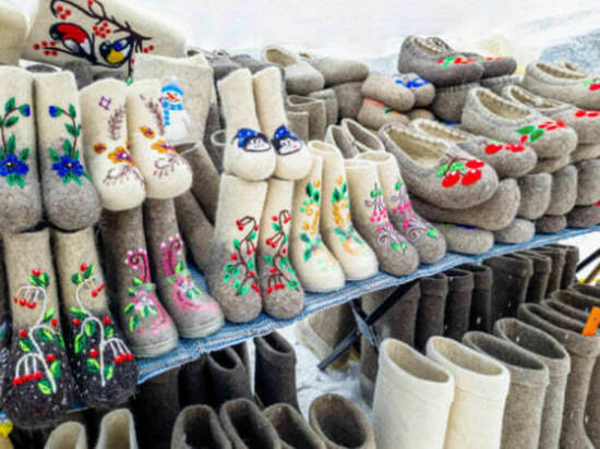     такая обувь – хороший вариант для малышей, которых еще возят в коляске. Фото: pixabay.com