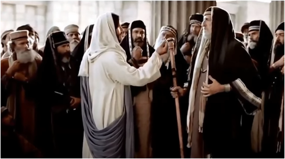 13. И посылают к Нему некоторых из фарисеев и иродиан, чтобы уловить Его в слове. 14. Они же, придя, говорят Ему: Учитель! мы знаем, что Ты справедлив и не заботишься об угождении кому-либо, ибо не смотришь ни на какое лицо, но истинно пути Божию учишь. Позволительно ли давать подать кесарю или нет? давать ли нам или не давать?
15. Но Он, зная их лицемерие, сказал им: что искушаете Меня? принесите Мне динарий, чтобы Мне видеть его.
16. Они принесли. Тогда говорит им: чьё это изображение и надпись? Они сказали Ему: кесаревы.
17. Иисус сказал им в ответ: отдавайте кесарево кесарю, а Божие Богу. И дивились Ему.
(евангелие от Марка 12:13-17)