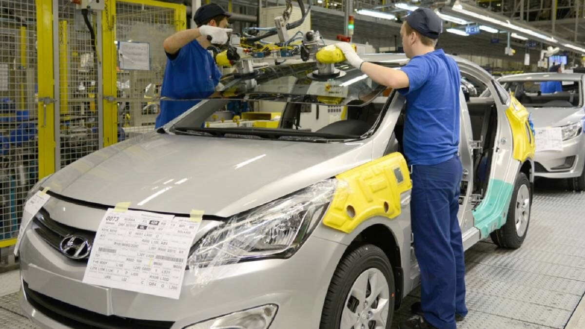 Hyundai solaris 2012. Hyundai solaris 2013. Завод solaris. Хендай solaris 2014. Завод хёндэ мотор мануфактуринг.