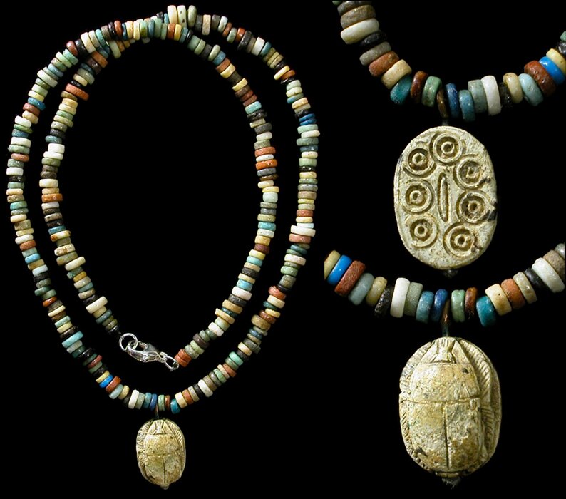  Впервые украшения были зафиксированы более 75 тысяч лет назад.