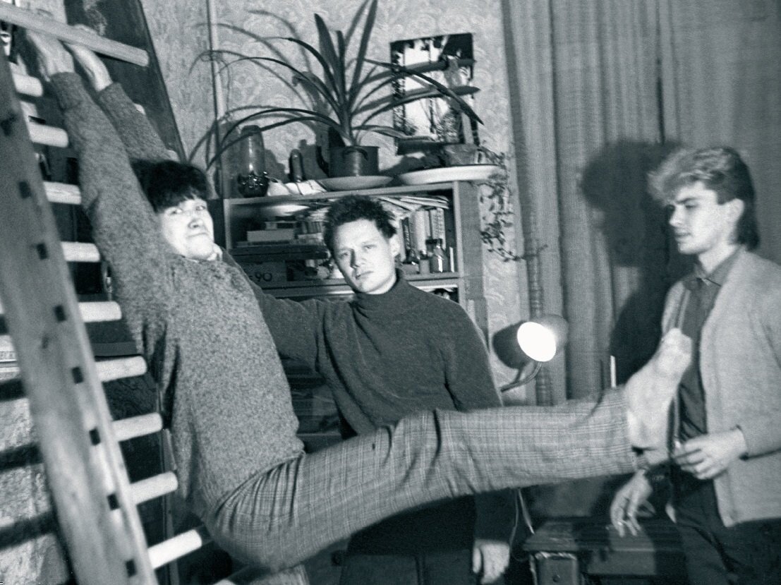 Виктор Цой, Александр Титов и Юрий Каспарян. Январь 1985 года. Фото Наташи Васильевой-Халл.