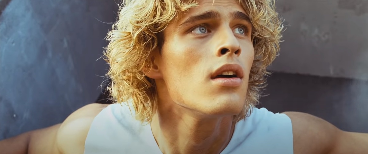 главный герой фильма Мак Сим