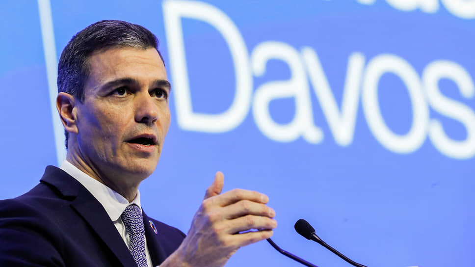 Фото: Arnd Wiegmann / Reuters📷Премьер-министр Испании Педро Санчес