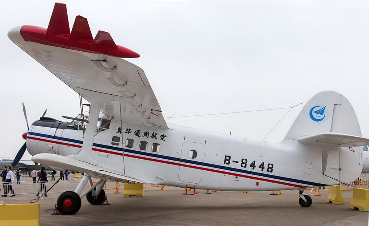 Самолет Y-5В