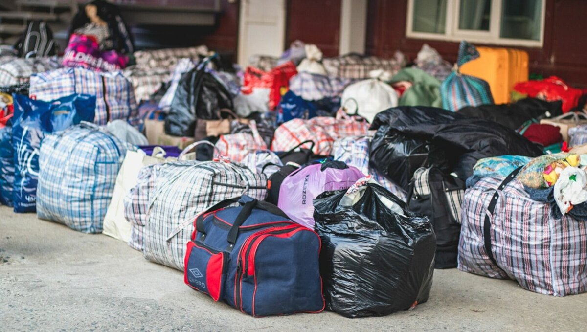     Горожане, у которых накопилось много ненужных вещей, могут с пользой от них избавиться — передать проекту «Чулан». С недавнего времени появилась возможность вывезти их курьером, рассказали в группе «Чулана».