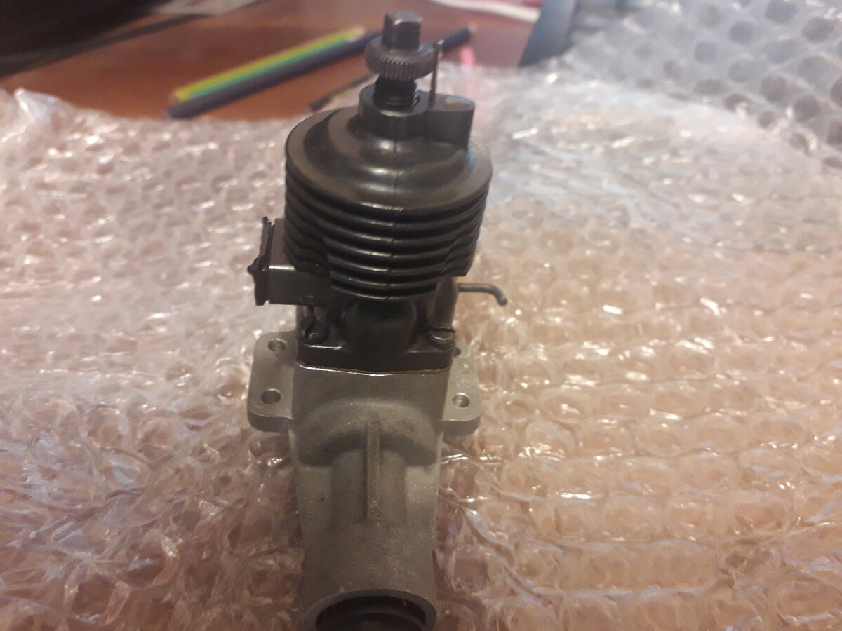 Рис. 2. Вид двигателя КМД-2.5 спереди