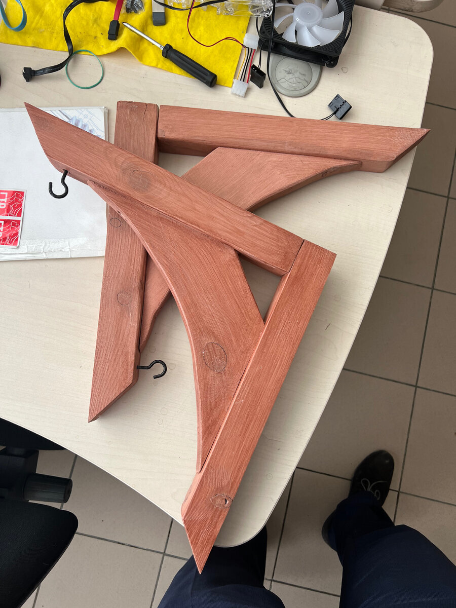 Простейший подвес для цветов и садового декора