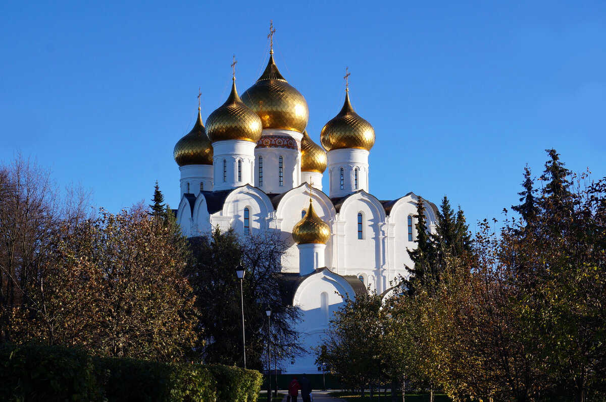 Успенский собор Ярославля. Старый символ в новом обличье | Наши воскресные  маршруты | Дзен