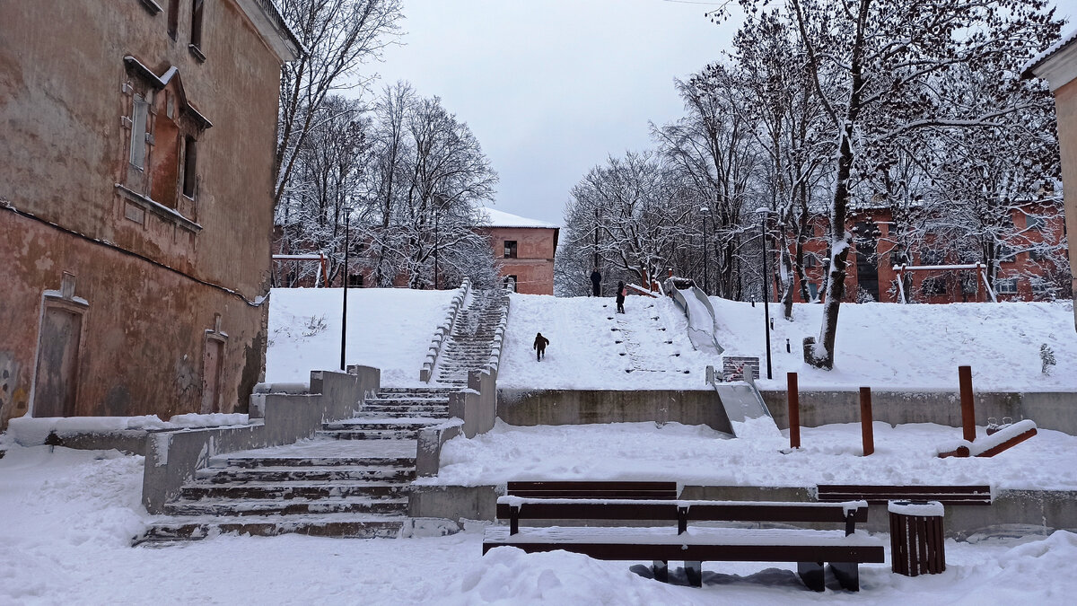 Пешая прогулка по Ивангороду. Парусинка Штиглица | Зоя Belaya | Дзен