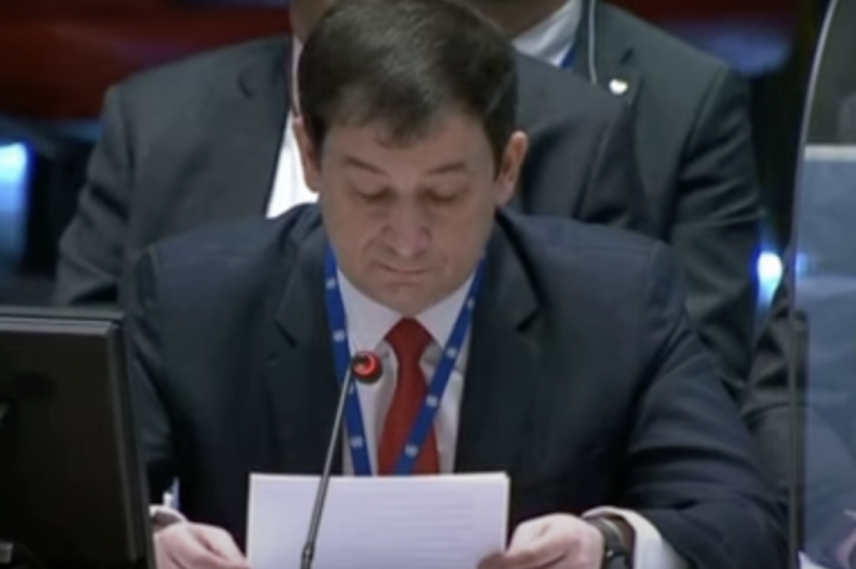    Полянский прокомментировал появление туч воронов над Киевом