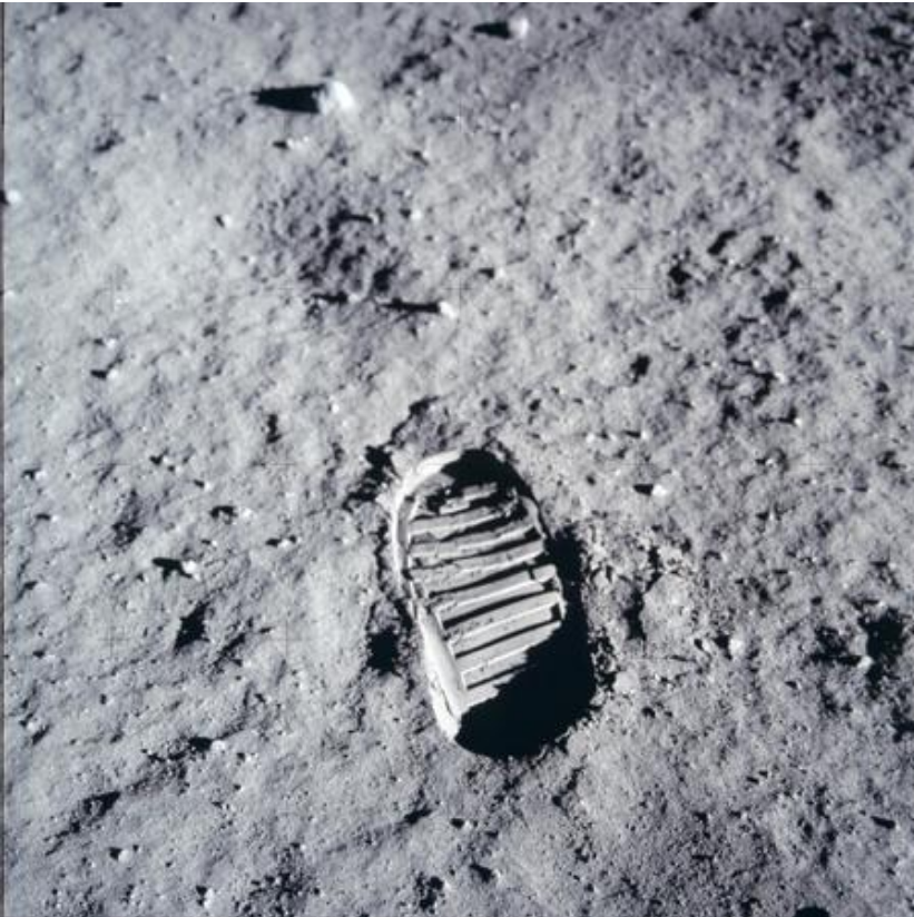 AS11-40-5877, НАСА